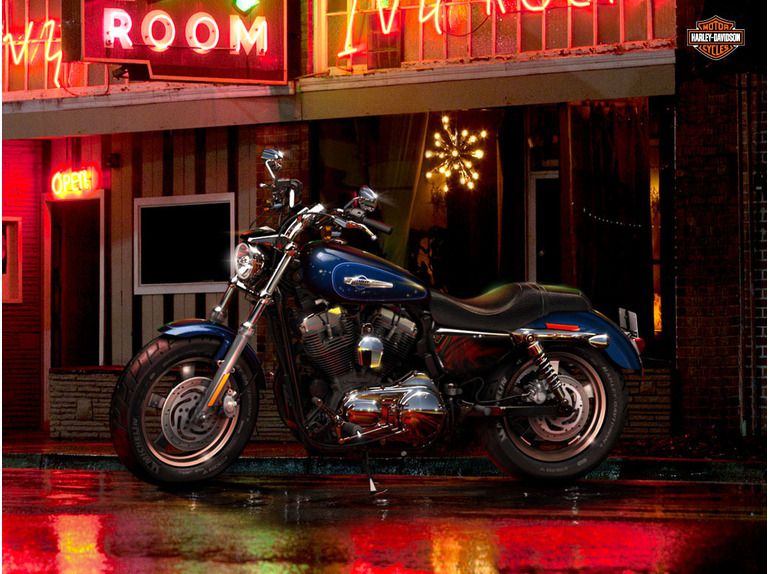 2013 Harley-Davidson Sportster Custom XL1200C - Big Blue Pearl 