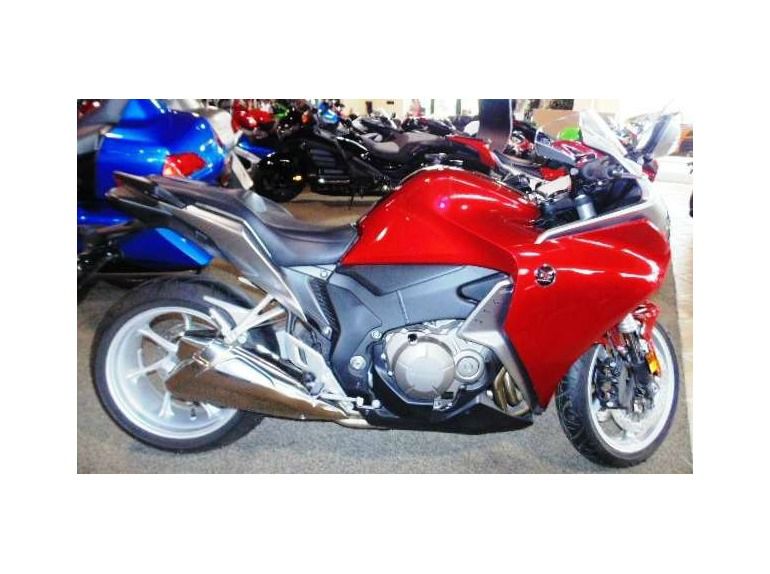 2010 honda vfr1200f 