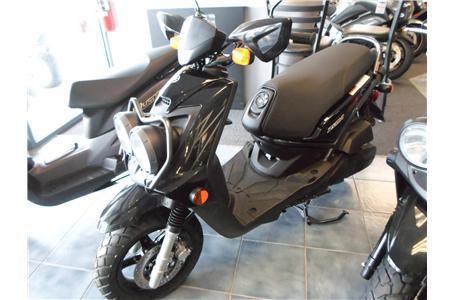 2011 Yamaha ZUMA 125 Moped 