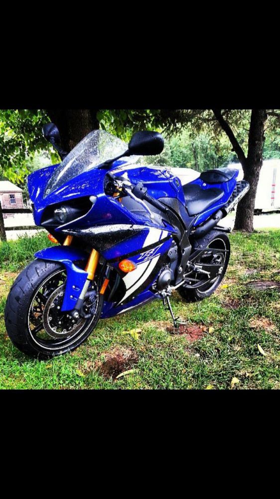 2012 Yamaha Yzf-R1 Sportbike 