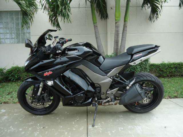 2011 Kawasaki Ninja 1000 Sportbike 