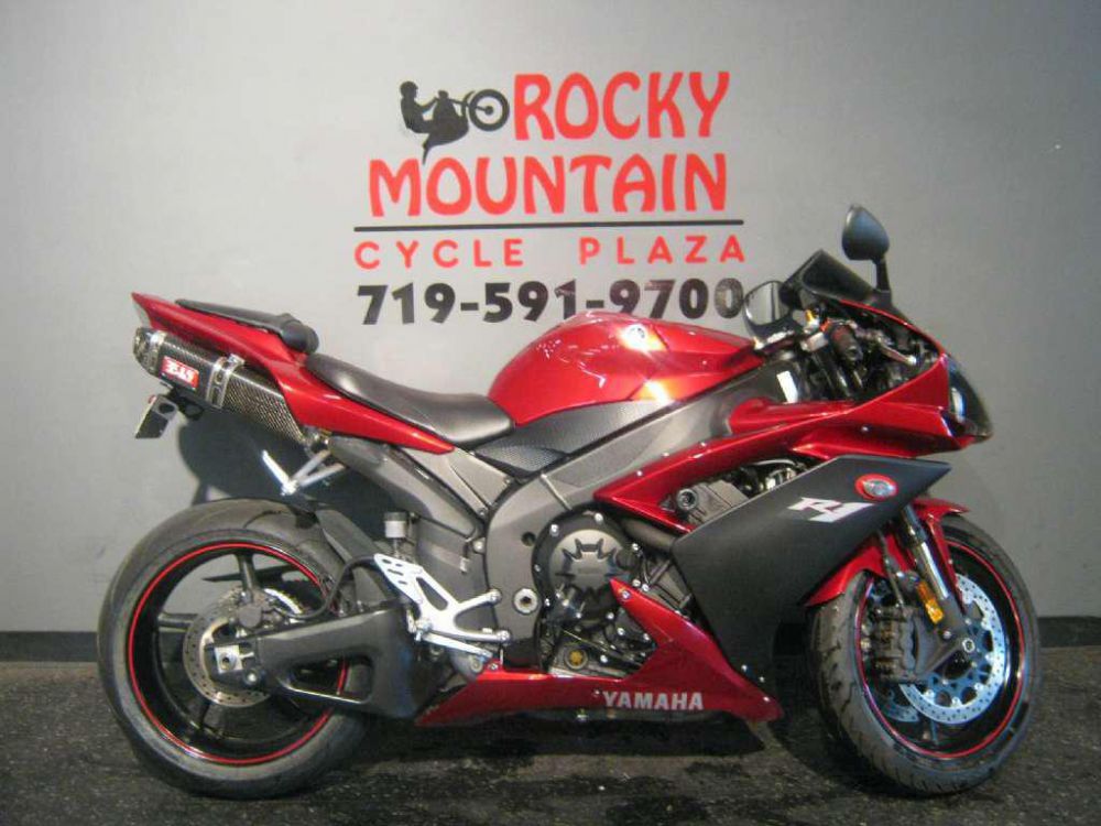 2007 yamaha yzf-r1  sportbike 