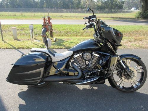 2012 Victory Cross Country CROSS COUNTRY, CROSSROADS, CUSTOM , BAGGER