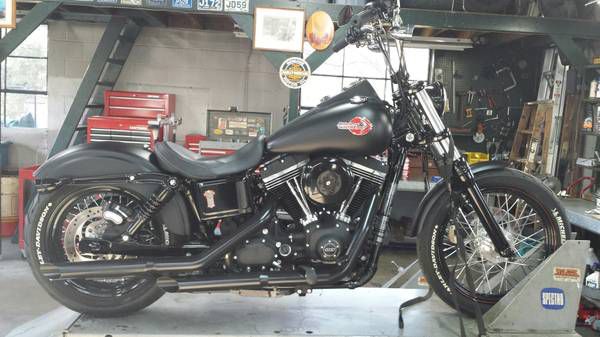 Black Out 2014 Harley Davidson Street Bob