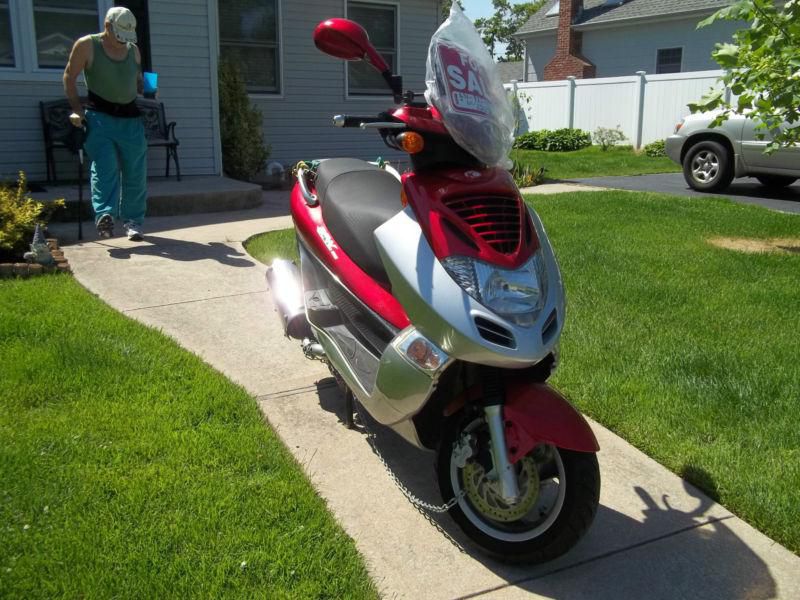 Kymco "BET AND WIN" 250