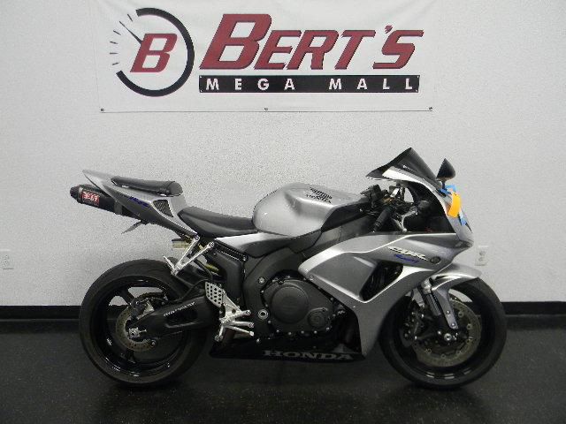 2007 honda cbr1000rr  sportbike 