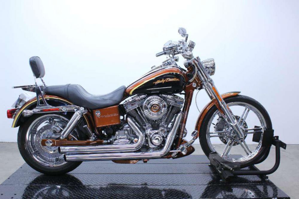 2008 Harley-Davidson FXDSE2 Screamin Eagle Dyna Touring 