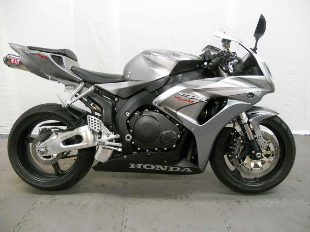 2006 honda cbr1000rr (cbr1000rr)  sportbike 