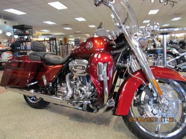 2013 Harley-Davidson FLHRSE5 CVO Road King