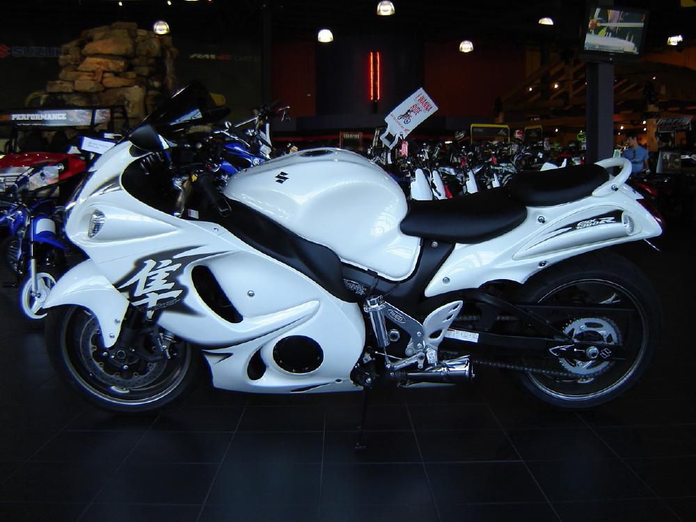 2011 suzuki hayabusa  sportbike 