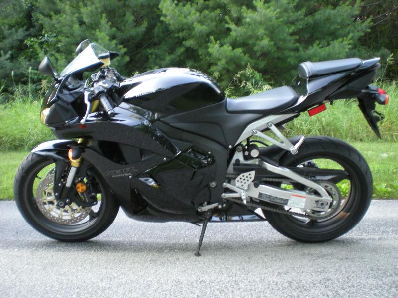 2012 Honda CBR 600 RR motorcycle sport bike with low miles in black