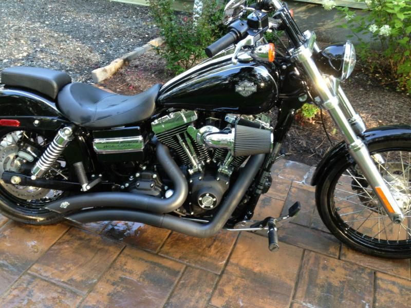 2011 harley davidson dyna wide glide, black 3000 miles