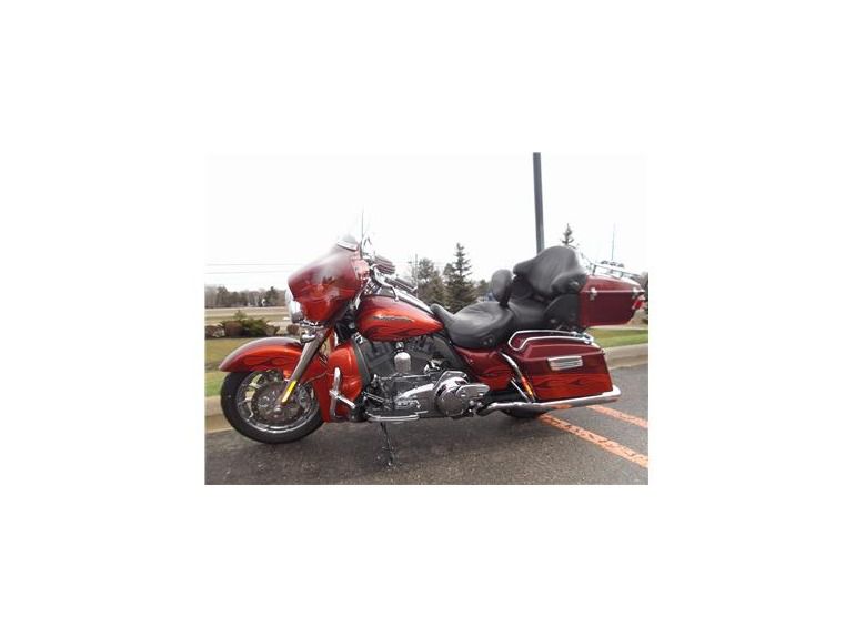 2010 Harley-Davidson FLHTCUSE Ultra Classic CVO 