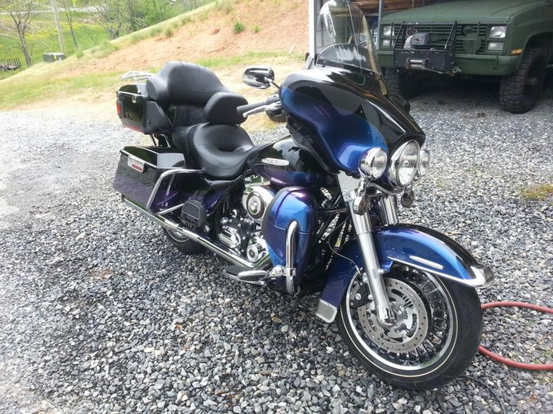 2010 Harley Davidson ultra classic limited LOW MILES