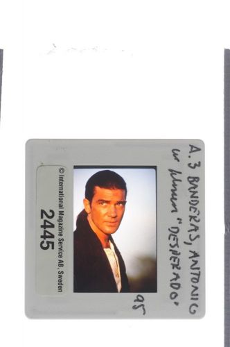 Slide of antonio banderas as el mariachi in desperado.