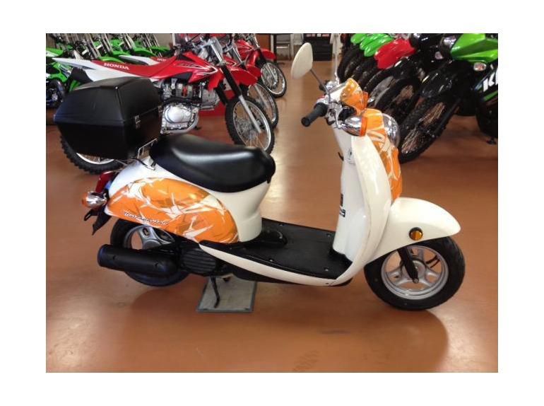 2005 Honda CH50 Scooter 