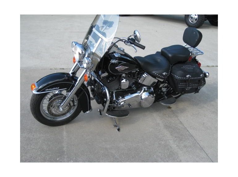 2011 Harley-Davidson FLSTC HERITAGE SOFTAIL 