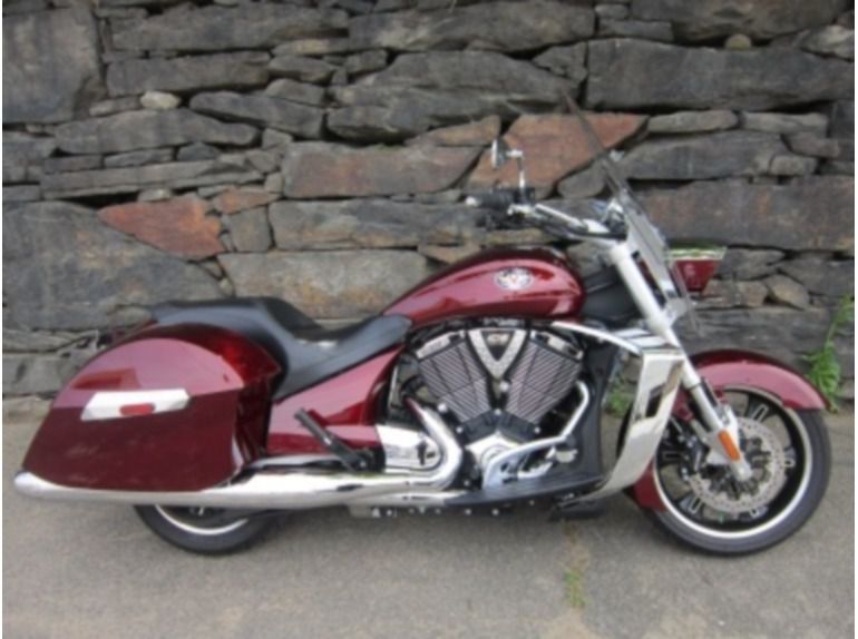 2011 Victory CROSS ROADS CRIMSON RED 