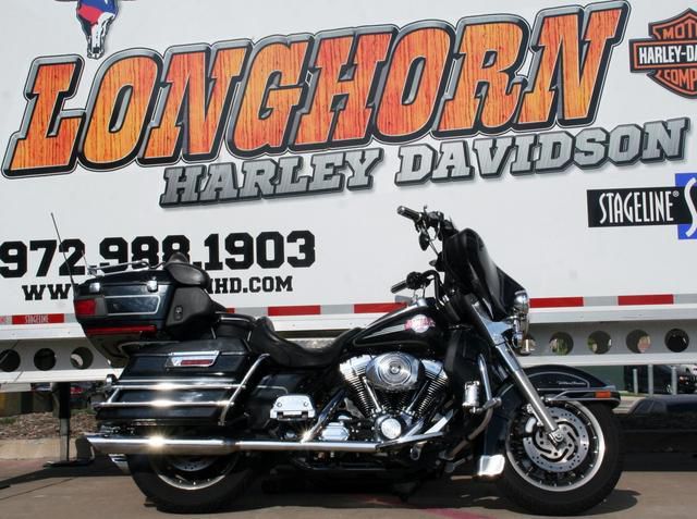 2006 Harley-Davidson FLHTCU - Ultra Classic Electra Glide Standard 