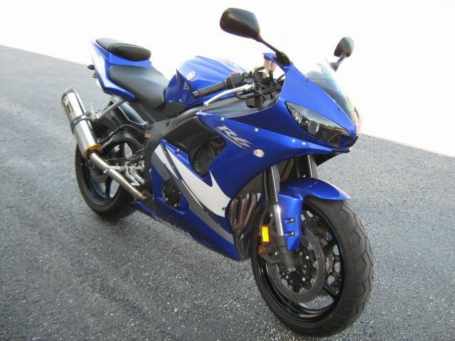 2005 Yamaha YZF R6 Sportbike 