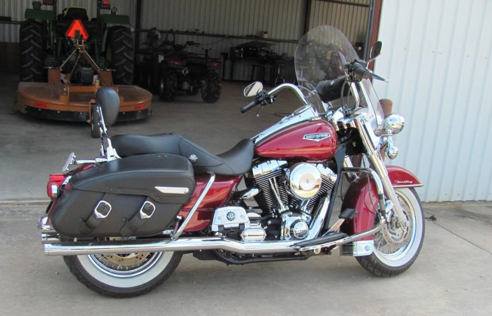 2004 Harley-Davidson Road King CLASSIC Cruiser 