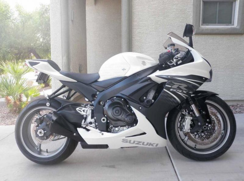 White Suzuki Gsx R For Sale Page 2 Of 42 Find Or Sell