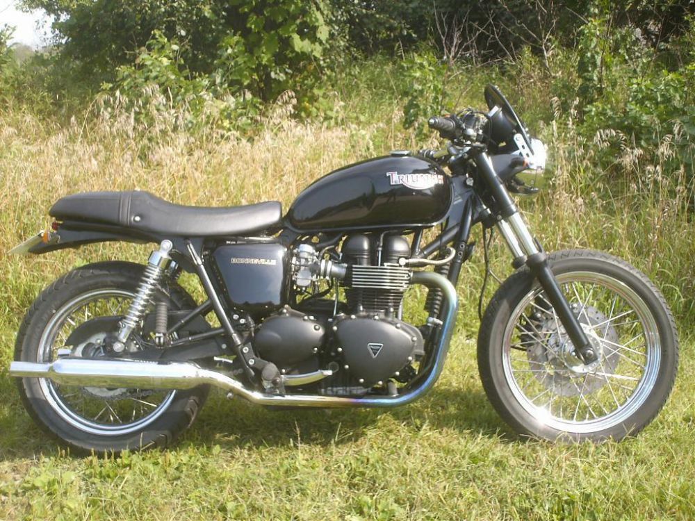 2006 triumph bonneville black  standard 