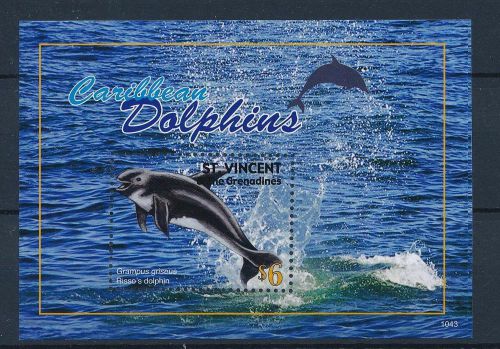 [33323] st. vincent &amp; grenadines 2011 marine life dolphins mnh sheet