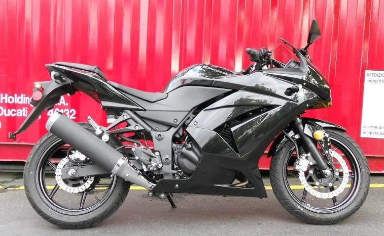 2012 Kawasaki EX250R Sportbike 