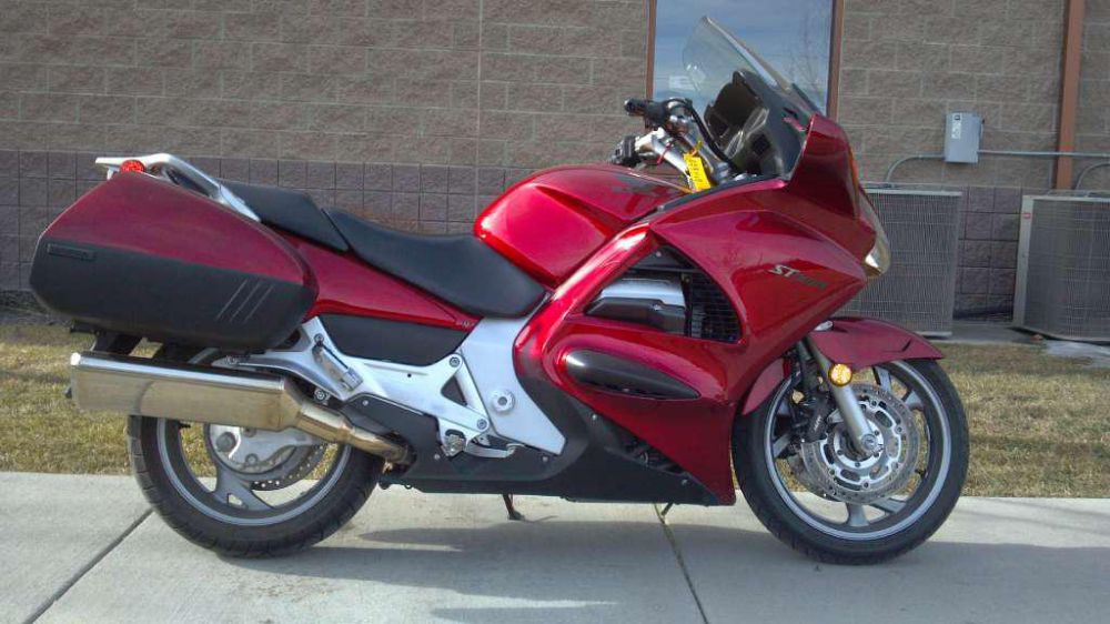 2009 honda st1300  sport touring 