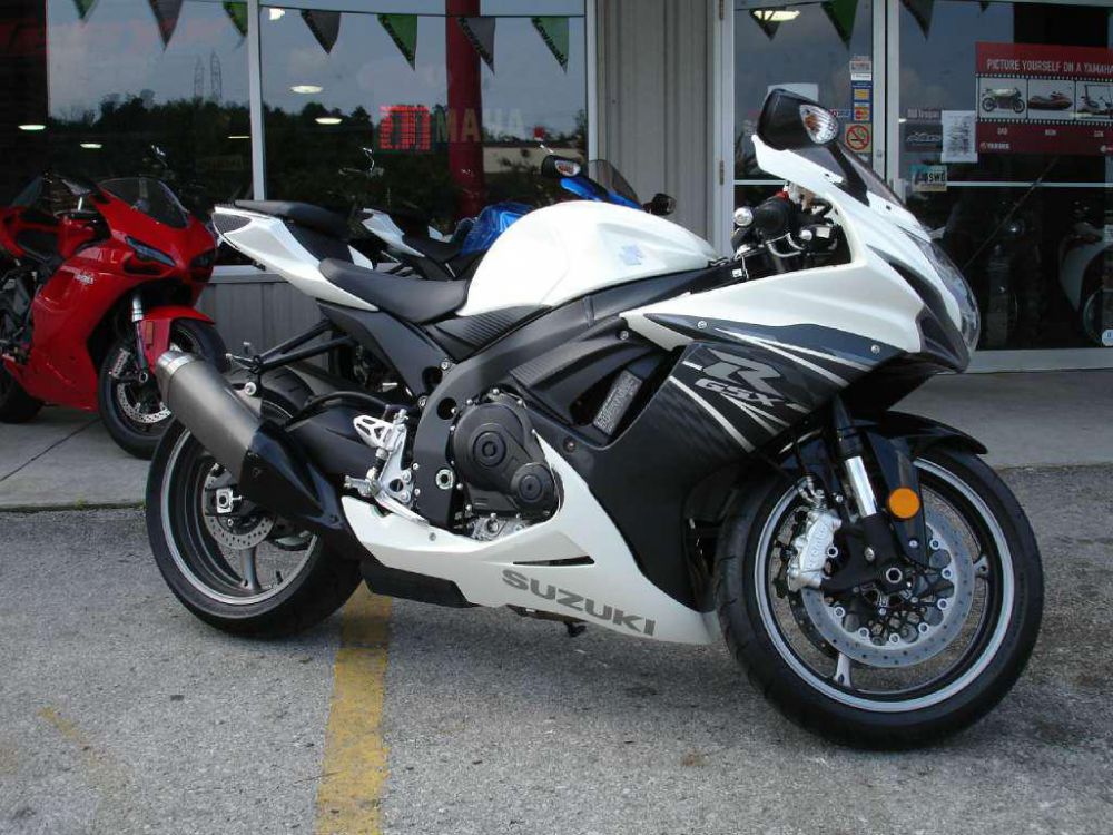 2011 suzuki gsx-r600  sportbike 