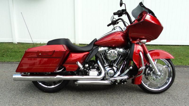 2013 harley davidson road glide custom fltrx  over $9000 in options, 3600 miles