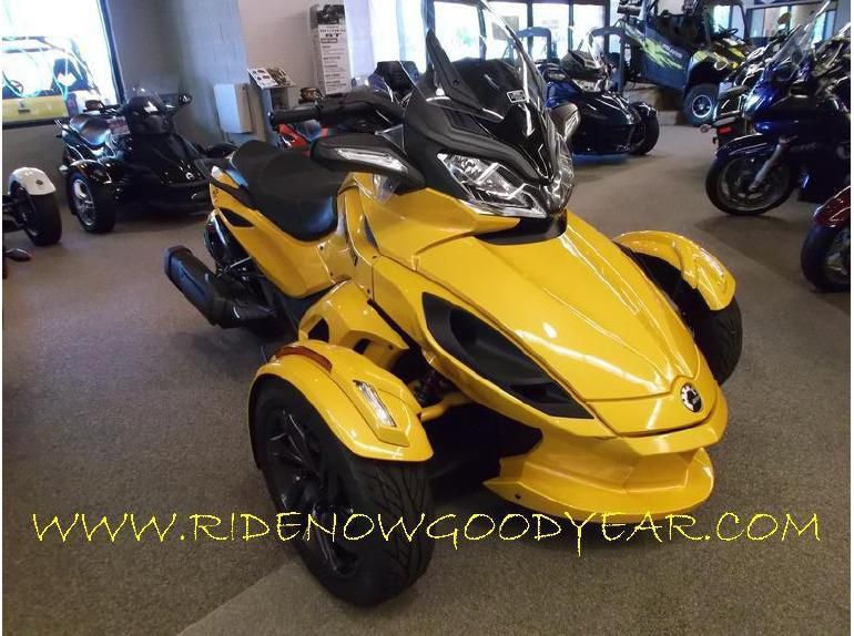 2013 can-am spyder st-s se5  trike 