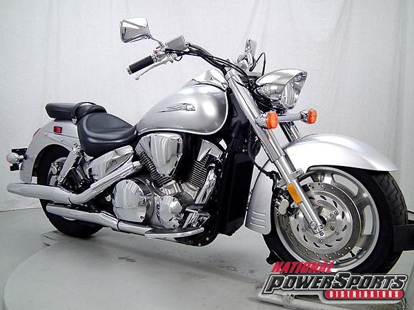 2009 honda vtx1300r.  other 