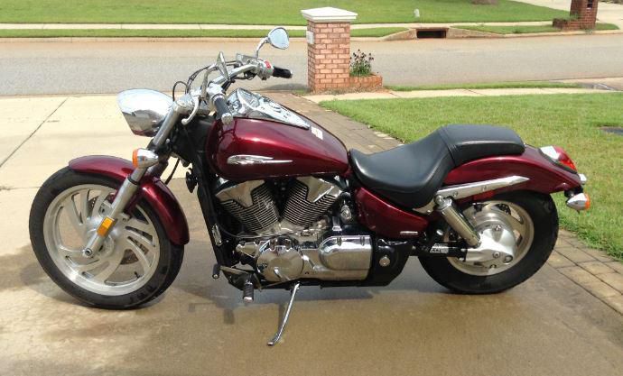 2006 Honda VTX1300C Red