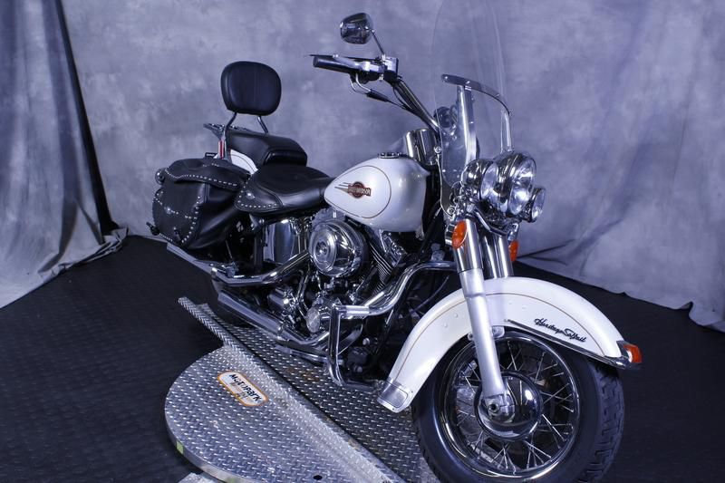 2007 Harley-Davidson FLSTC - Softail Heritage Softail Classic Cruiser 