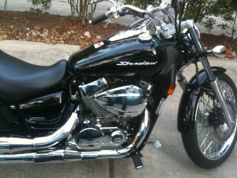 HONDA SHADOW SPIRIT 750CC + ACCESSORIES. 