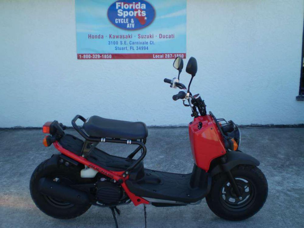 2009 honda ruckus  scooter 
