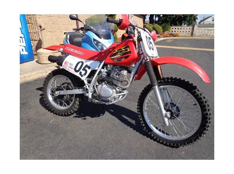 2000 Honda XR200R 