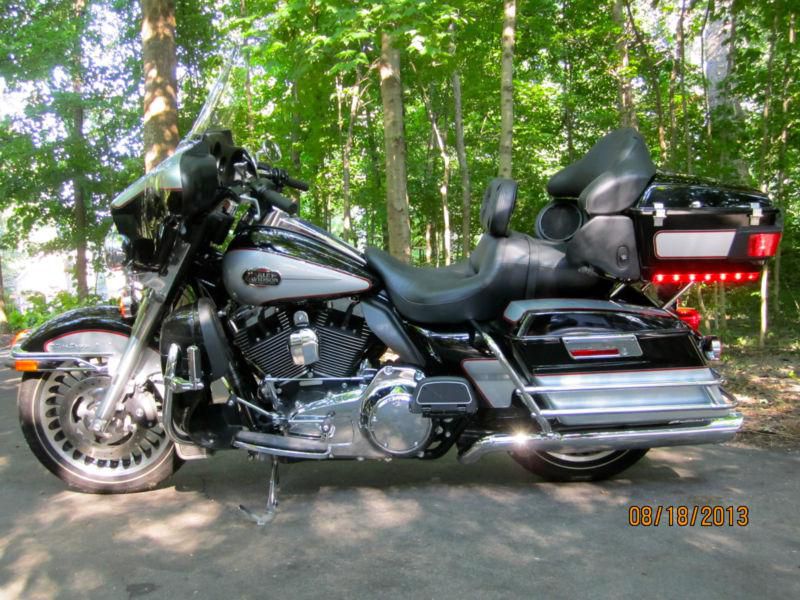 Harley-Davidson 2010 Ultra Classic Electra Glide - Only 3,900 Miles!