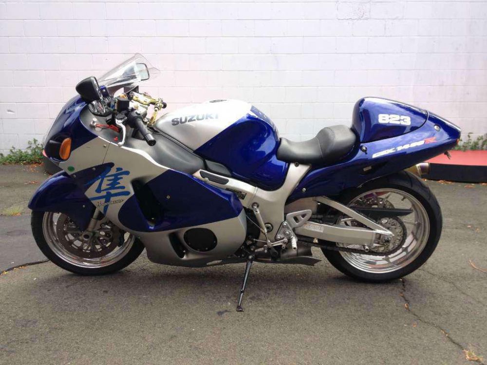 2000 Suzuki GSX1300R Hayabusa Sportbike 