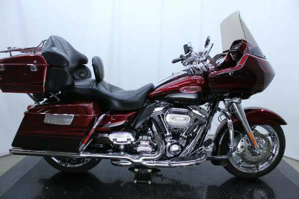 2011 harley-davidson fltruse cvo road glide ultra 6-speed two-tone ri