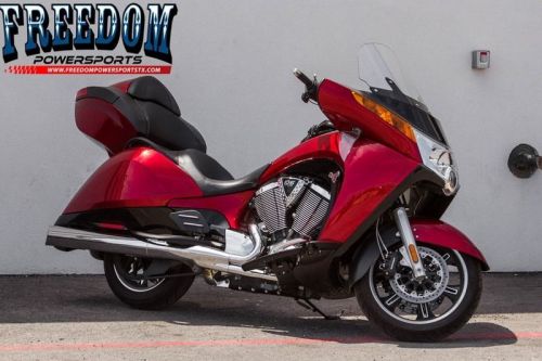 2015 victory vision tour sunset red with black pinstripe