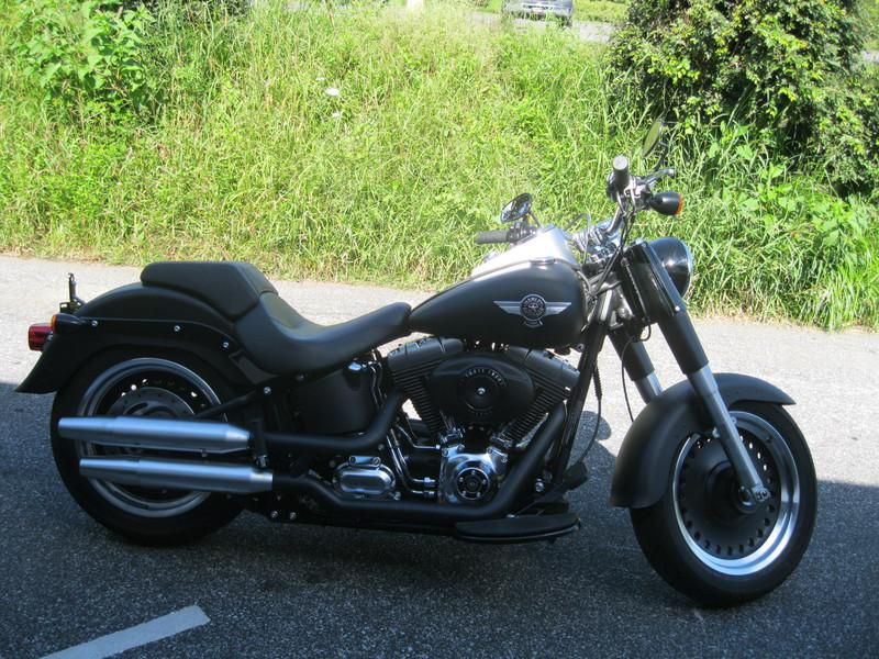 2011 Harley-Davidson FLSTFB - Softail Fat Boy Lo Cruiser 