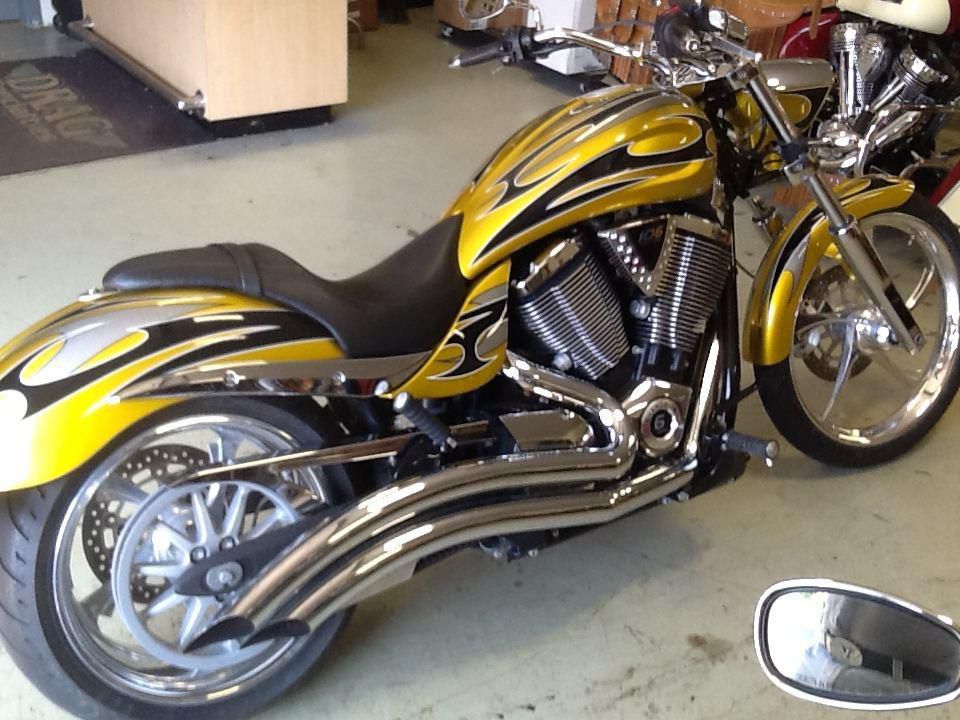 2010 victory jackpot  cruiser 