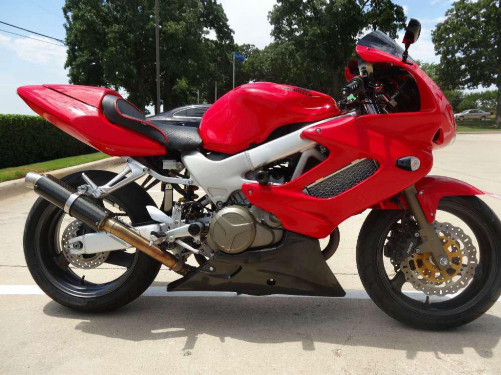 2001 Honda Super Hawk Sportbike 