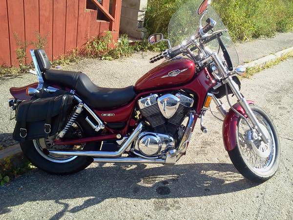 Make me a reasonable offer ! 06 suzuki boulevard s83 1400cc 5700 miles