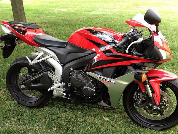 2007 Honda CBR600RR Red