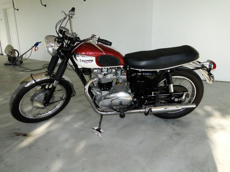 1967 Triumph Bonneville T120