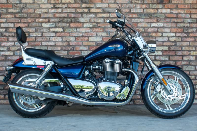 2010 triumph thunderbird   